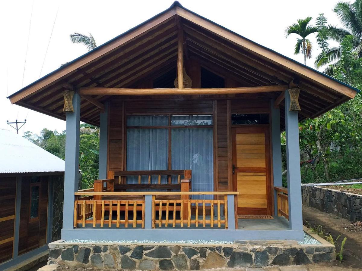 The Geckos Homestay Kelimutu Eksteriør billede